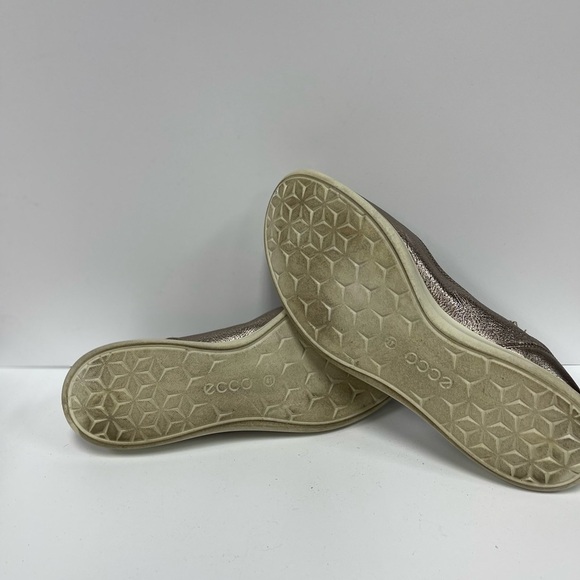 Ecco Metallic Loafers - Picture 2 of 2